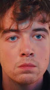 Alex Lawther Clothes