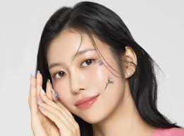 Jane (MOMOLAND) profile, age & facts (2025 updated)