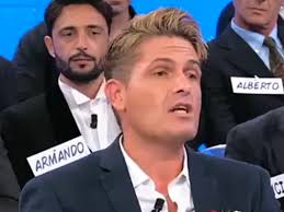 Prima su di lei una segnalazione, raccontata da aldo in studio, poi l'esterna passionale con il bel napoletano. Un Tronista Di Empoli A Uomini E Donne In Cerca Dell Anima Gemella Gonews It