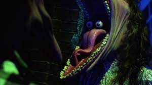 Adam and barbara try to scare them out, but end up becoming the main attraction to the money making family. Beetlejuice 1988 Yify Download Movie Torrent Yts