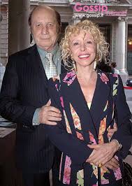 Nel 1974 consegue la laurea in lingue moderne presso la iulm. Seduzioni Di Valeria Marini Foto E Gossip By Gossip News