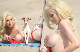 Topless Courtney Stodden Shows Boobs, Wears Bikini Bottoms