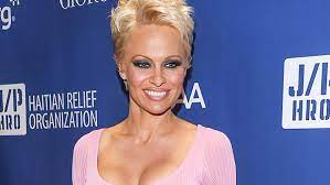 Pamela Anderson über Sex mit kurzen Haaren