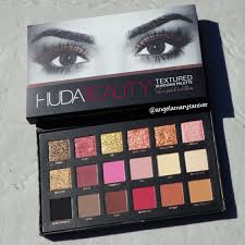 Huda Beauty Textured Shadows Palette Rose Gold Edition Review And Swatches Our Beauty Cult