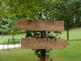 Panneau Ou Fleches Directionnelles Pour Mariage Entierement Etsy Outdoor Decor Decor Outdoor