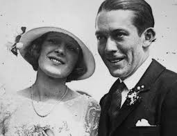 ♡ 𝓜𝓪𝓻𝓲𝓵𝔂𝓷 & 𝓙𝓪𝓬𝓴 ♡ •Actress and singer, Marilyn Miller and her  second husband, Jack Pickford, are photographed