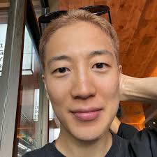 Ben Kim's Instagram, Twitter & Facebook