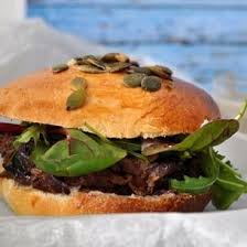 Burger Confit De Canard Creme D Ail Rose De Lautrec Confit De Canard Ail Rose De Lautrec Alimentation