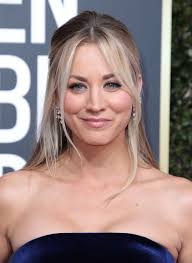Kaley cuoco hot girls gorgeous women beautiful people hey gorgeous gorgeous blonde. Get The Look Kaley Cuoco At The 2019 Golden Globes Jamie Makeup