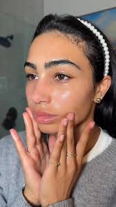 weekly skin reset 🧖🏽‍♀️ products: @medicube_global_official collagen  night wrapping mask + spray + collagen jelly cream @peachandlily rice dough  face wash @rhode glazing milk @neutrogena lip treatment