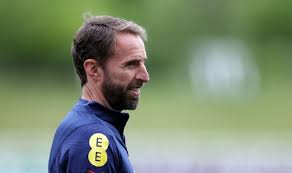 Gareth southgate obe (born 3 september 1970) is an english professional football manager and former player who played as a defender or as a midfielder. Garet Sautgejt Stilnaya Zhiletka Trenera Anglijskoj Sbornoj Spaset Bolnyh Gareth Southgate Obe Born 3 September 1970 Is An English Professional Football Manager And Former Player Who Played As A