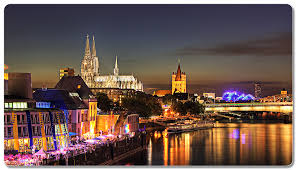 Die stadt köln dargestellt als city skyline. Koln Skyline Kolner Lichter 2010 Foto Bild Bearbeitungs Techniken Hdri Tm Digiart Bilder Auf Fotocommunity