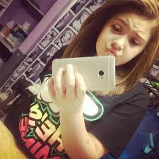 Selena Townsend's Instagram, Twitter & Facebook