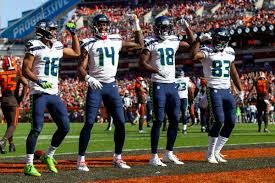 Täältä voit ladata yli seitsemän miljoonaa hd valokuvaus käyttäjien lataamat. Seahawks Wallpapers Dk Metcalf The 49ers Selected Not One But Two Wide Receivers Friday Garotas Sensa