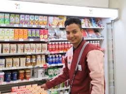 Good to get customer service experience. The Famous Seven Eleven A Peek Into The Life Of A Working Foreign Student Part 1 2 Nihon De Baito
