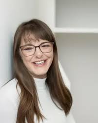 Find Realtors & Real Estate Agents in 52754