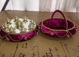 Aynali 8 Mumlu Kaseli Kina Tepsisi Ve Sepeti 2li Wedding Gifts Packaging Wedding Crafts Baby Shower Deco