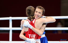 Apr 26, 2017 · （責任編輯：黃筱雯） 網路紅人谷阿莫遭到片商和影音串流平台控告侵權，不少人好奇瀏覽人次究竟背後代表多少鈔票？ 很多人以為在 youtube 賺錢很簡單，但知名 youtuber 認為， 很難只靠廣告收入賺錢。 Bwlw 4wwhjmh3m