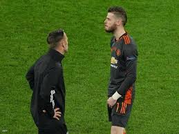 لكن في الوقت الحالي ما زال دي خيا حارسا مميزا. Ma3ie7tuz2kdym