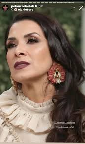 Ya volvieron a instalar Vix los del Fandom ex noche? 🤭🤭🤭