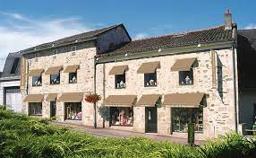 Services de table en porcelaine blanche ou décoré, objets décoratifs, bijoux et éditions d'artistes. Boutique D Aixe Sur Vienne Maison De La Porcelaine