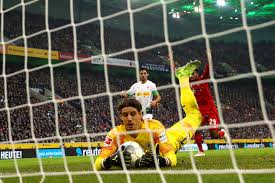 Le gardien suisse yann sommer a sauvé son équipe face au brésil en détournant un tête de roberto firmino en fin de rencontre, ce dimanche. Yann Sommers Erstaunliche Parade Die Uns Punkte Kostete In 5 Bildern Tribuna Com