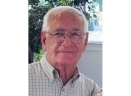 Laura Lavallee's Instagram, Twitter & Facebook