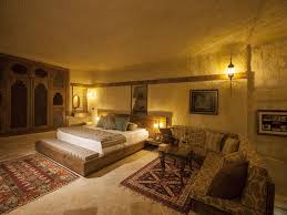 Ürgüp'ün merkezinde konumlanan kayakapı premium caves, unesco dünya mirası listesi'nde yer alan göreme milli parkı içerisinde hizmet veriyor. Kayakapi Premium Caves Cappadocia Hotel Urgup Booking Deals Photos Reviews