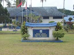 Berikutan kejadian itu, stanley telah mengarahkan semua anggota di balai polis sibu jaya. Happy Happy Cycle Malaysia Day 16 Pulau Banding To Tanah Merah