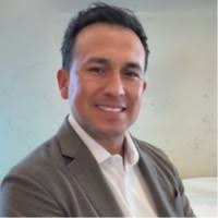 40+ "Eddie Roa" profiles