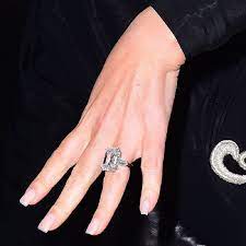 News Round Up 16 Carat Diamonds A 10 Million Dollar Engagement Ring More Sparkly Find Your Ringspiration