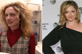 Actress and comedian spotted out on a sushi date. 40 Stars Who Look Nothing Like Their Characters Celebrities Who Look Different In Real Life