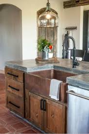 43 Cuisines Avec De Superbes Ilots Ou Comptoirs De Cuisine En Beton Cuisine Beton Cuisine Rustique Comptoir Cuisine