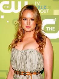  Kaylee Defer Biografie