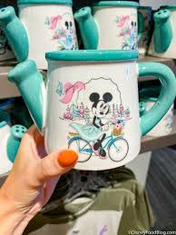 See more ideas about minnie, minnie mouse party, minnie party. 2019 Disney Flower Garden Festival Minnie Mouse Sprinkler Can Mug