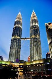 Visit the famous langkawi sky bridge and get panoramic views of nature around. 25 Fantastic Photographs Of World Famous Landmarks Famous Landmarks Landmarks World