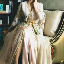 Gefallt 115 Mal 0 Kommentare قفطان صوفيا Caftan Sofia Auf Instagram Moroccan Caftan Victorian Dress Attire