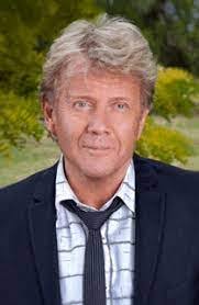 Darrell Cotton's Instagram, Twitter & Facebook