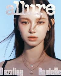 Danielle Cover's Instagram, Twitter & Facebook