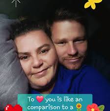 Where to find textbooks and past exam papers for college courses?