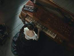 La bande originale du film la leçon de piano est sans doute l'oeuvre la plus connue de ses compositions. Gqal6ztl2qdfom