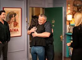 It's supposed to happen maybe in august, the middle of august, schwimmer told fallon. How The Friends Set Got Put Back Together For The Reunion E Online Deutschland