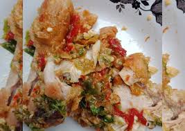 Ayam geprek dapat dimasak dengan berbagai pilihan sambal yang khas. Cara Termudah Untuk Memasak Hidangan Ayam Geprek Yang Enak