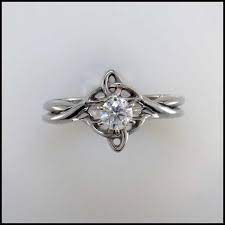 Interlocking Wedding Set With Diamond In 2021 Celtic Wedding Rings Celtic Engagement Rings Celtic Engagement