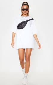 Prettylittlething White Boyfriend T Shirt Dress Prettylittlething Usa Turn a giant shirt into a fitted tee! prettylittlething