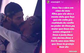 Последние твиты от karol conká (@karolconka). Bbb21 Mae De Arcrebiano Pede Ajuda A Deus Apos Filho Beijar Karol Conka Ofuxico