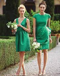 Robes Pour Demoiselle D Honneur Verte Courte Pour Mariage Ete Avec Bouquet Cute Bridesmaid Dresses Green Bridesmaid Dresses Fall Bridesmaid Dresses