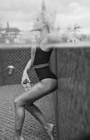 Pernille blume swims a 23.98 in the first 50 meters and dies at the second 50 meter. Ck Women X Pernille Blume Le Gras Services