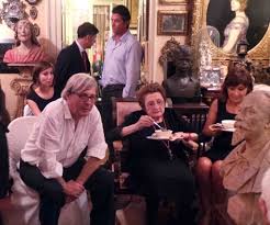 In queste ore la power woman dell'editoria italiana ha battezzato la sua ultima impresa, la nave di ma possibile che la sorella di vittorio sgarbi, quel vittorio sgarbi, sia il nuovo bastione dell'antiberlusconismo? Morta La Mamma Di Sgarbi Il Cordoglio Della Citta Il Settempedano