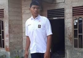 Orang dengan iq tertinggi pertama di dunia dipegang oleh william james sidis! Gosumbar Com Ini Manusia Tertinggi Asal Rohil Tingginya 2 6 Meter Dan Masih Kelas 1 Sma